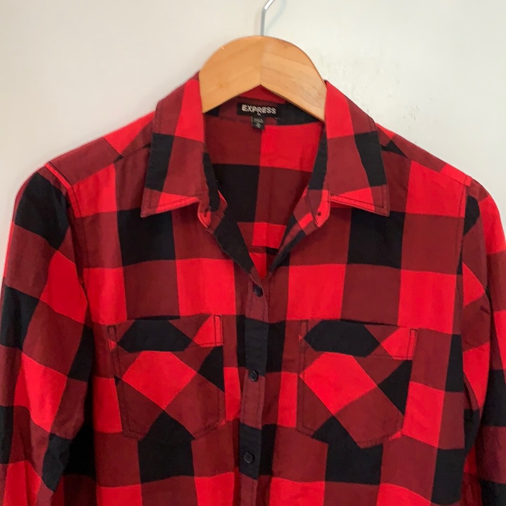 Red Buffalo print Express shirt